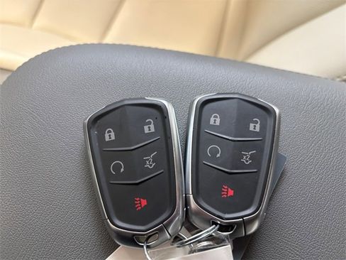 Certified 2023 Cadillac XT5 Premium Luxury w/ LPO, Floor Liner Package image 27