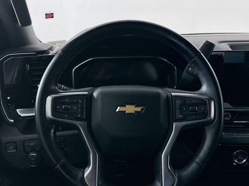 Used 2023 Chevrolet Silverado 1500 LT image 17