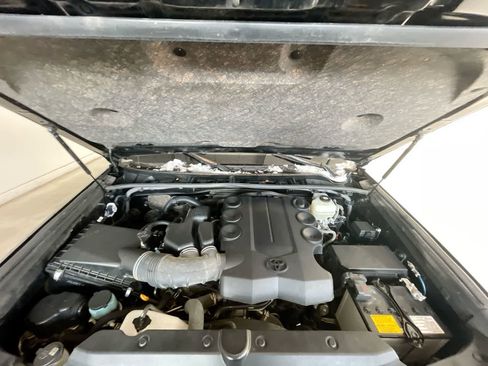 Used 2021 Toyota 4Runner SR5 Premium w/ Moonroof Package AWD/4WD image 26