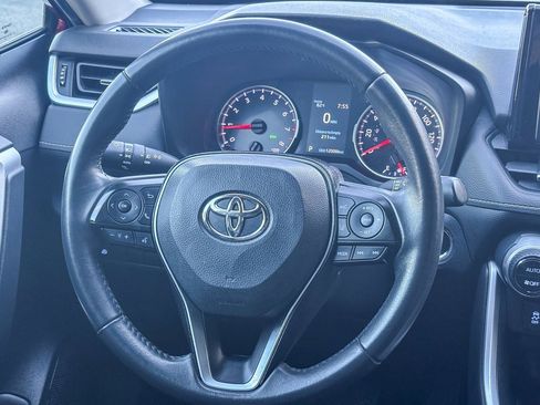 Certified 2020 Toyota RAV4 XLE Premium image 18