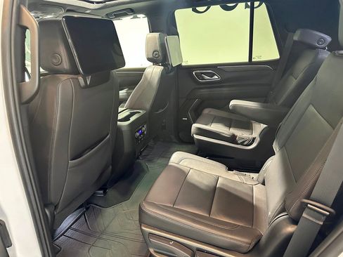 Used 2023 Chevrolet Tahoe LT w/ LT Signature Package AWD/4WD image 32