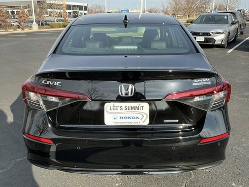 Used 2025 Honda Civic Sport Touring image 4
