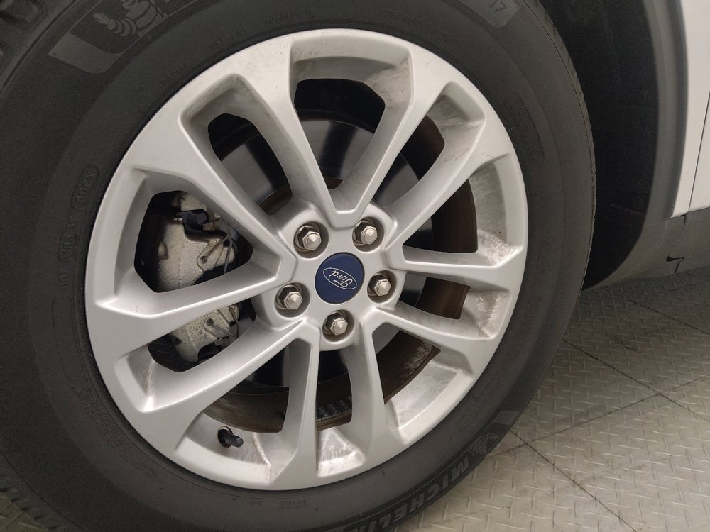 Used 2020 Ford Escape SE FWD image 31