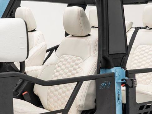 Used 2025 Ford Bronco 4-Door image 44