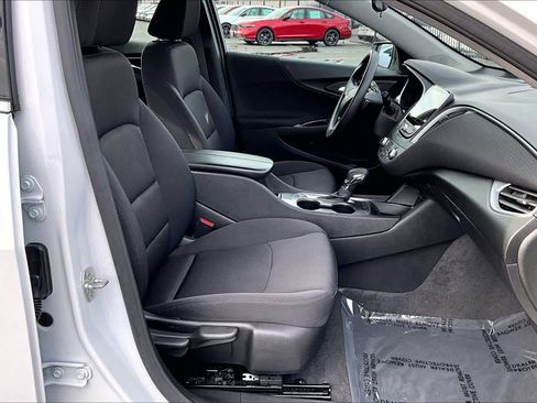 Used 2024 Chevrolet Malibu LT image 8