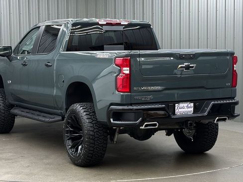 Used 2026 Chevrolet Silverado 1500 LT Trail Boss w/ LT Trail Boss Premium Package AWD/4WD image 3