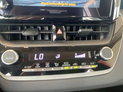 Certified 2025 Toyota Corolla LE AWD/4WD image 24
