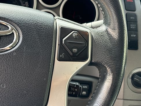 Used 2016 Toyota Sequoia SR5 AWD/4WD image 20