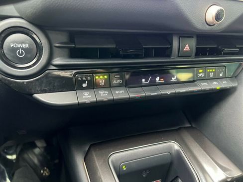 Used 2024 Toyota Crown Platinum image 30