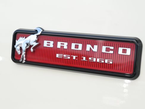 New 2026 Ford Bronco Outer Banks w/ Sasquatch Package AWD/4WD image 12