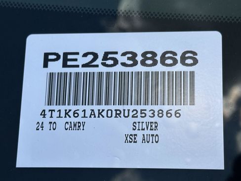 Used 2024 Toyota Camry XSE FWD image 15