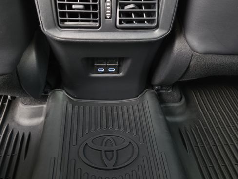 Certified 2022 Toyota RAV4 XLE Premium AWD/4WD image 12