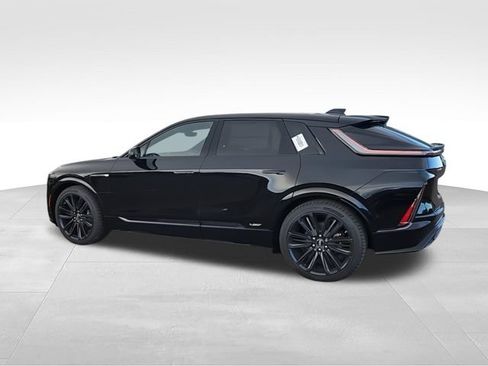 New 2026 Cadillac Lyriq V AWD/4WD image 6