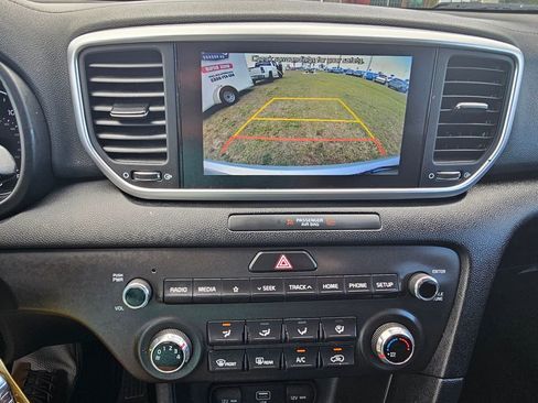 Used 2021 Kia Sportage LX FWD image 19