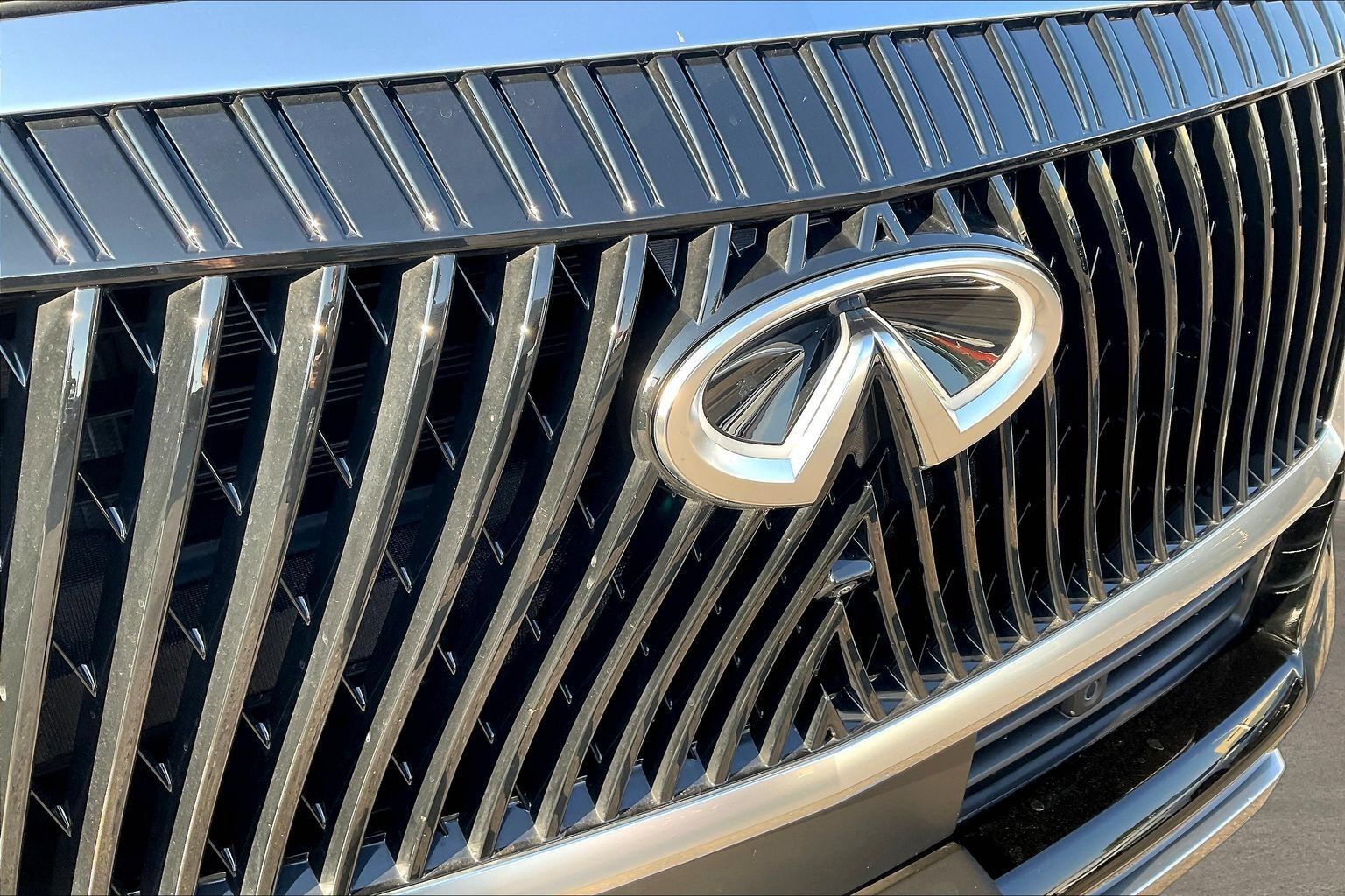 Certified 2026 INFINITI QX80 Luxe w/ Cargo Package AWD/4WD image 32