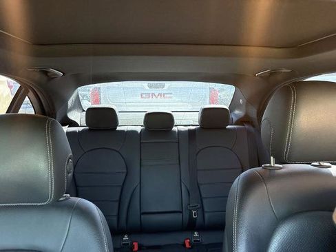 Used 2019 Mercedes-Benz C 300 Sedan image 18
