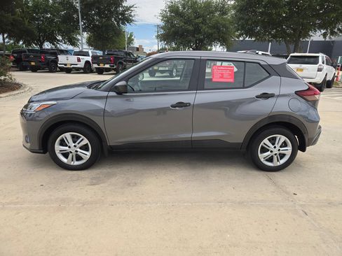 Certified 2025 Nissan Kicks Play S FWD image 6