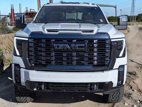 Used 2024 GMC Sierra 2500 Denali Ultimate AWD/4WD image 9