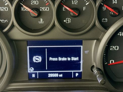 Used 2023 Chevrolet Silverado 1500 Custom image 12