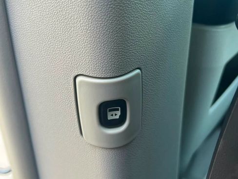 Used 2010 Chrysler Town & Country Touring Plus w/ Safetytec Group FWD image 48