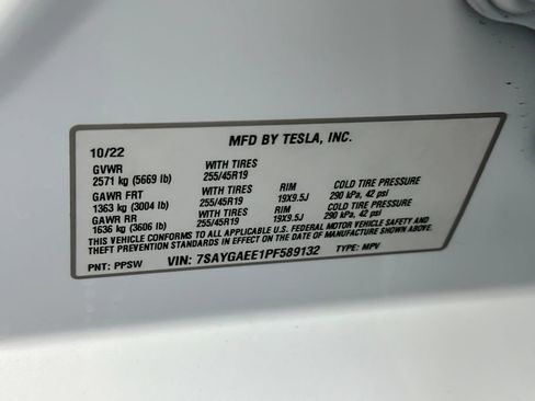 Used 2023 Tesla Model Y Long Range AWD/4WD image 29