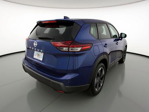 Used 2025 Nissan Rogue SV FWD image 9