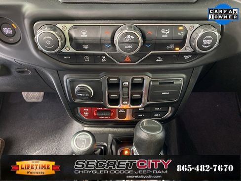 Used 2023 Jeep Gladiator Mojave w/ Trailer Tow Package image 24