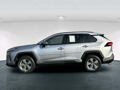 Used 2023 Toyota RAV4 LE AWD/4WD image 3