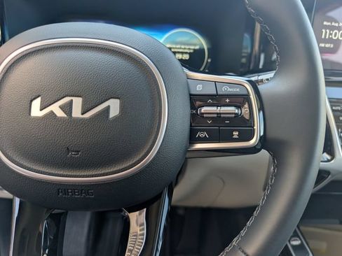 Used 2023 Kia Sorento SX AWD/4WD image 14