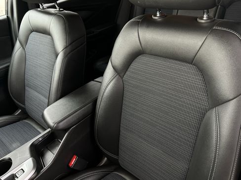 Used 2025 Buick Envista Preferred image 21