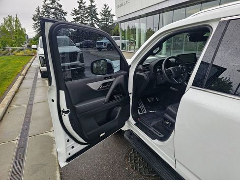 Used 2024 Lexus LX 600 F Sport AWD/4WD image 19