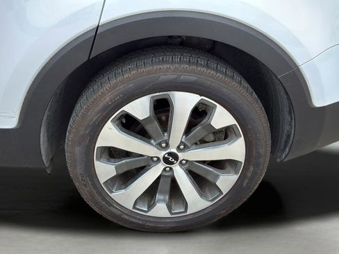 Used 2022 Kia Telluride EX w/ EX Premium Package FWD image 40