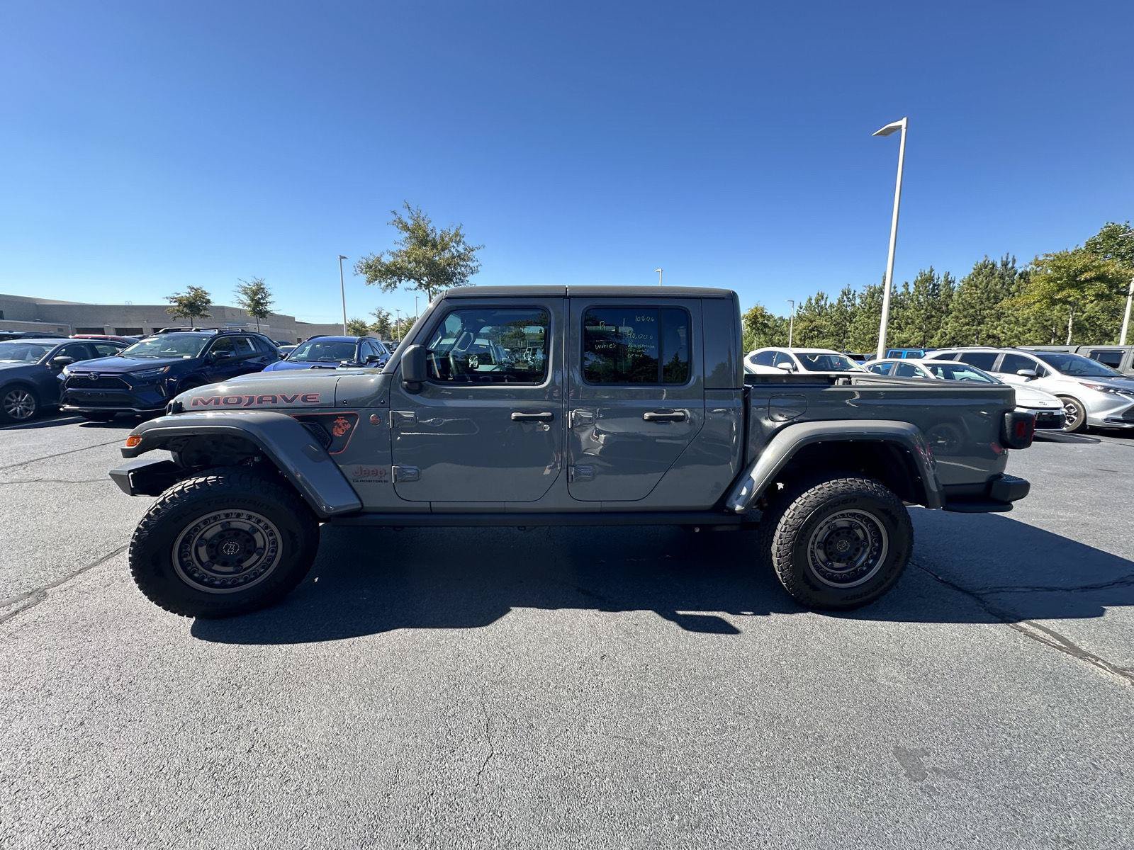 Used 2023 Jeep Gladiator Mojave w/ LED Lighting Group AWD/4WD image 9