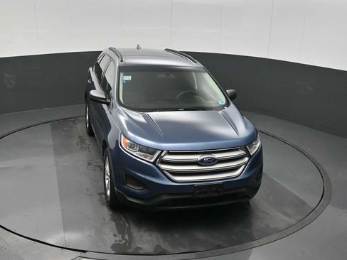 Used 2018 Ford Edge SE image 13