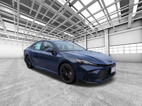 Used 2026 Toyota Camry SE AWD/4WD image 1