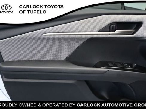 Used 2026 Toyota Camry SE FWD image 25