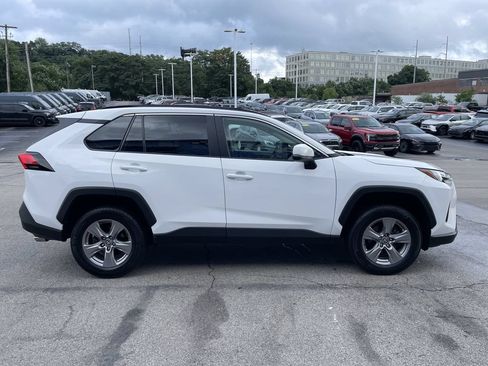 Used 2023 Toyota RAV4 XLE w/ Convenience Package AWD/4WD image 7