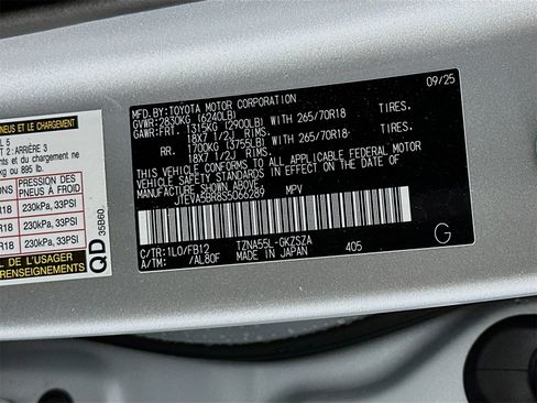 Certified 2025 Toyota 4Runner TRD Off-Road image 32