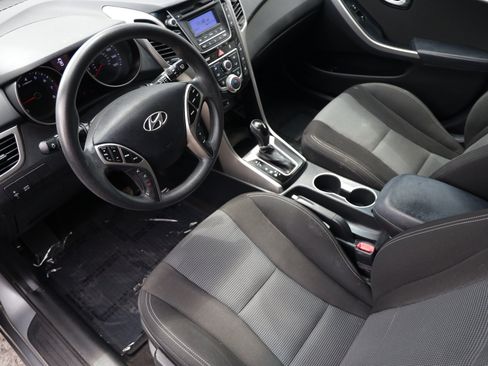 Used 2016 Hyundai Elantra GT FWD image 6