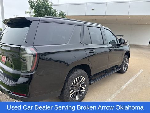Used 2026 Chevrolet Tahoe Z71 w/ Comfort Package AWD/4WD image 8