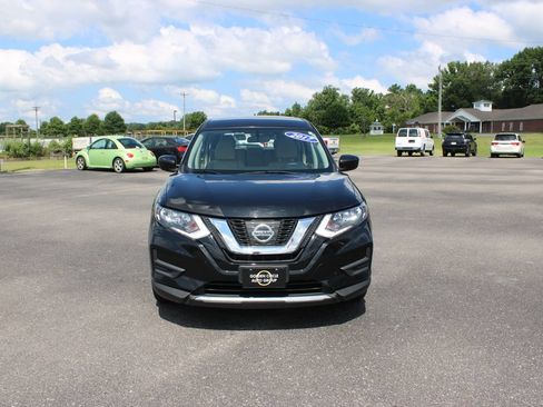 Used 2017 Nissan Rogue S FWD image 3