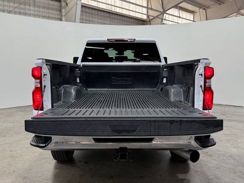 Used 2024 Chevrolet Silverado 2500 LT image 12