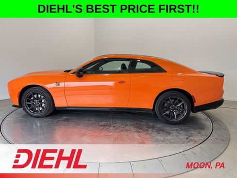 New 2026 Dodge Charger Scat Pack w/ Blacktop Package AWD/4WD image 4