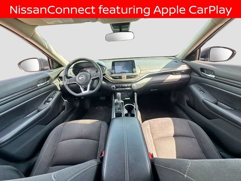 Used 2024 Nissan Altima 2.5 SV FWD image 14