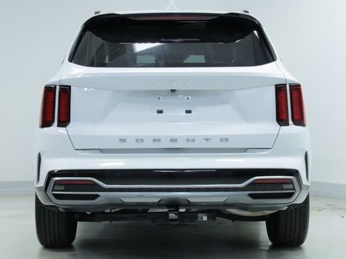 Used 2022 Kia Sorento S image 7