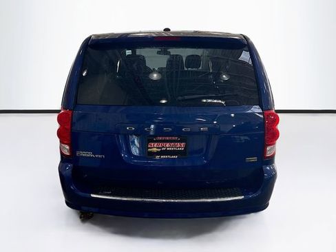 Used 2018 Dodge Grand Caravan SE w/ UConnect Hands-Free Group image 7