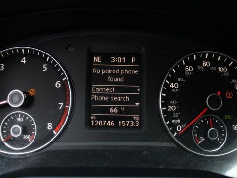 Used 2013 Volkswagen Passat 2.5 SE FWD image 7
