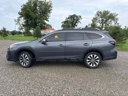 Used 2023 Subaru Outback Touring XT AWD/4WD image 8