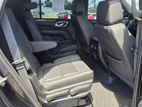 Used 2023 Chevrolet Tahoe Z71 w/ Luxury Package AWD/4WD image 7