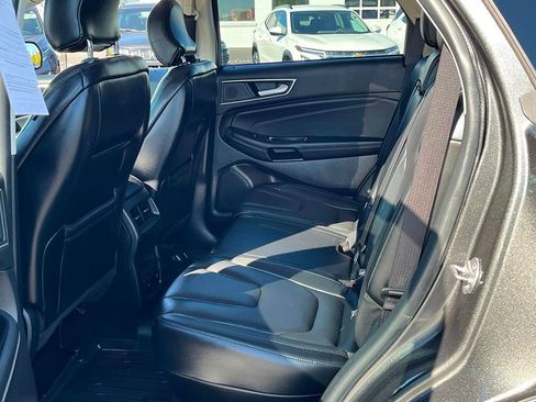 Used 2019 Ford Edge Titanium w/ Cold Weather Package image 34